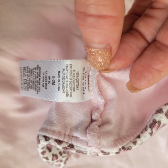 Little Me Pink Leopard Print 3 Piece Bundle Footed Onesie, Gown Hat 0-3 months - Picture 13 of 13